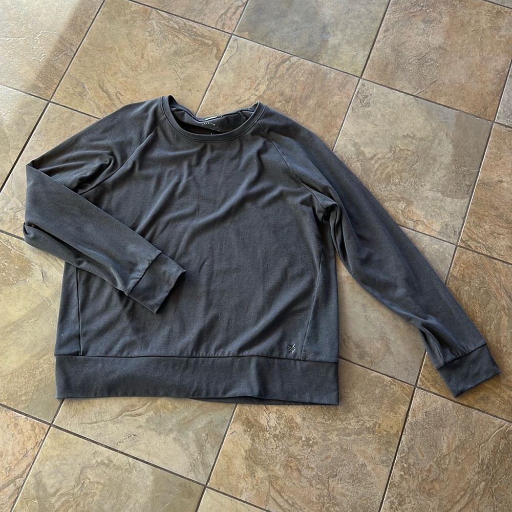 EUC Cozy Earth Bamboo Pullover Crew Charcoal Grey Gray Sz L cozy warm nice